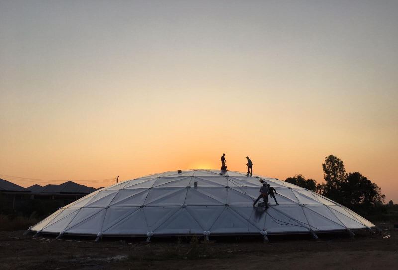 Storage tank with aluminum geodesic dome cover
